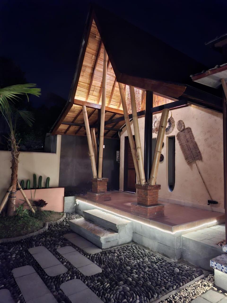 Ubud Hidden Villa Yone Village Ngoại thất bức ảnh